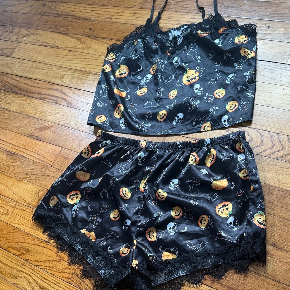 Halloween sleepwear cami top and shorts Small